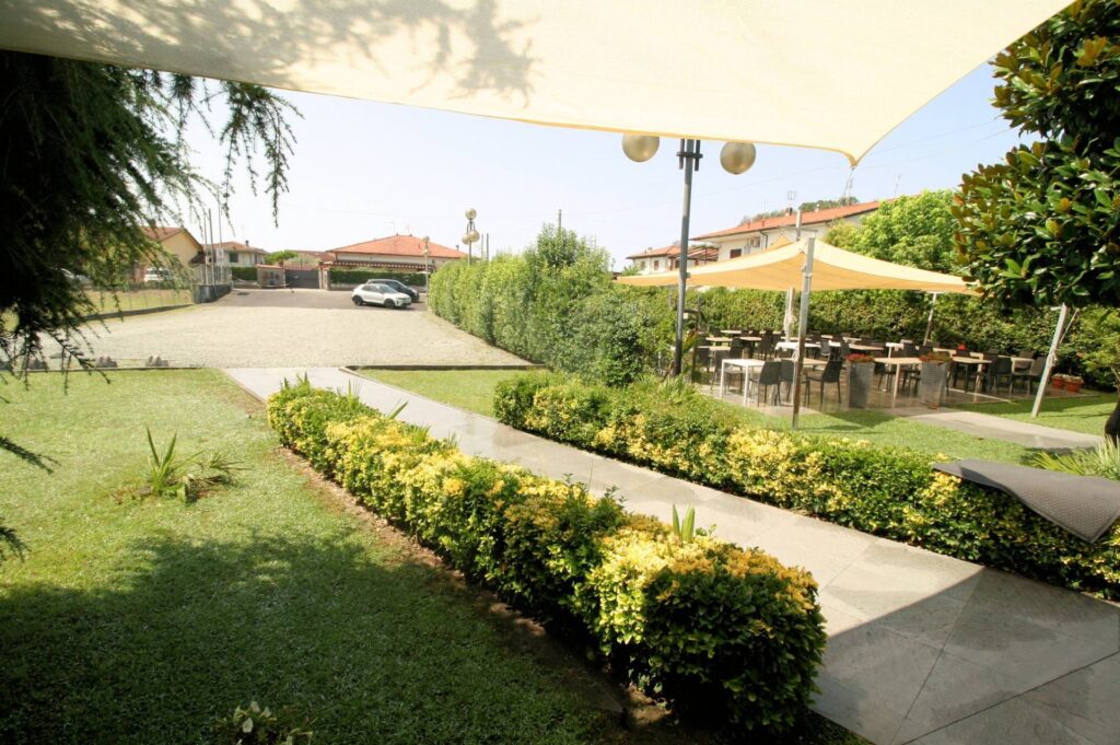 1473-Vendita delle mura e dell'attività di storico ristorante/pizzeria-Massa-4 Agenzia Immobiliare ASIP