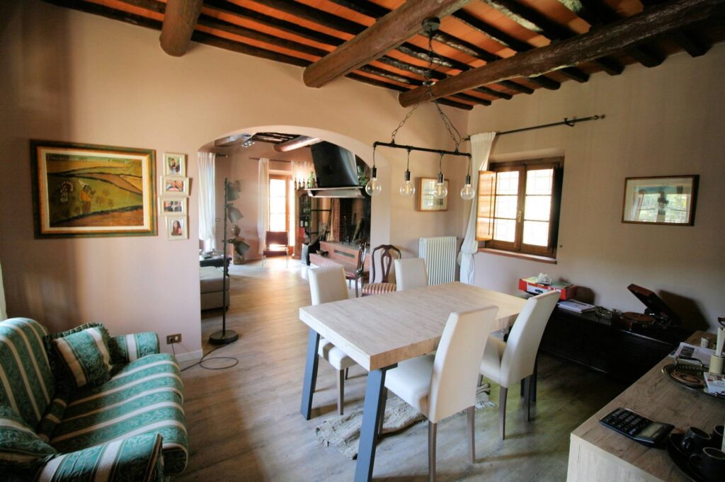 1475-Casale con piscina parco in posizione panoramica-Buggiano-9 Agenzia Immobiliare ASIP