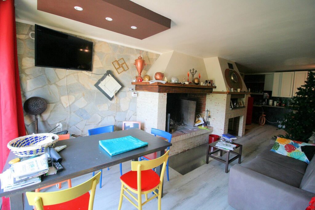 1475-Casale con piscina parco in posizione panoramica-Buggiano-17 Agenzia Immobiliare ASIP