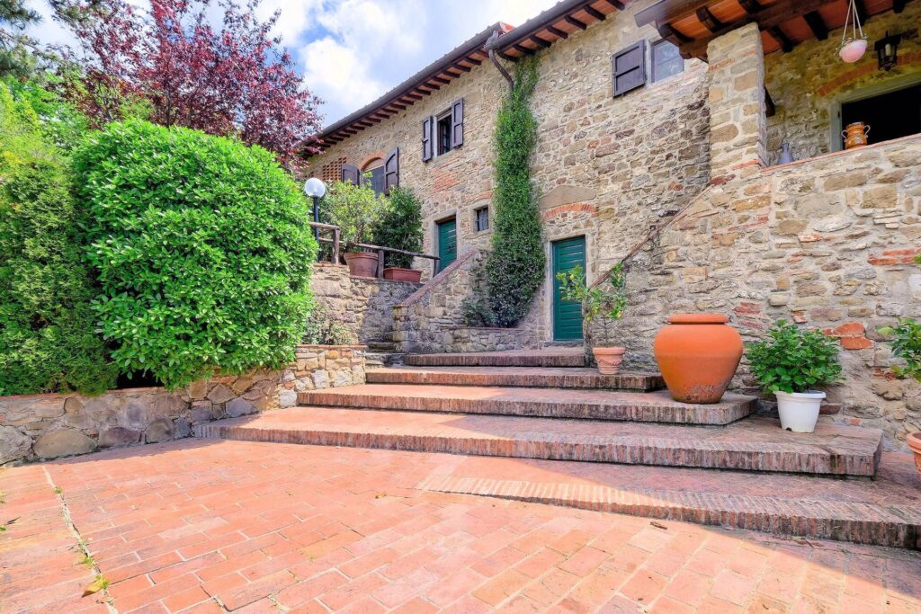 1477-Casale in stile Toscano con parco piscina e dependance in zona panoramica-Reggello-8 Agenzia Immobiliare ASIP