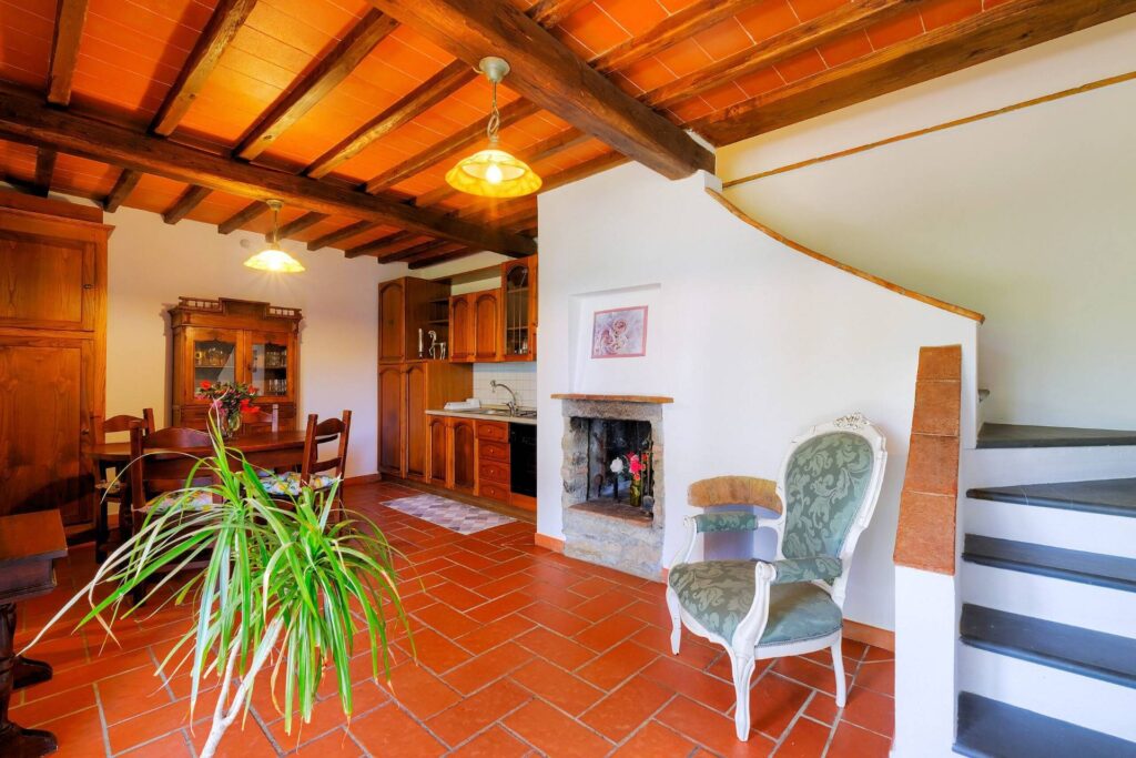 1477-Casale in stile Toscano con parco piscina e dependance in zona panoramica-Reggello-15 Agenzia Immobiliare ASIP