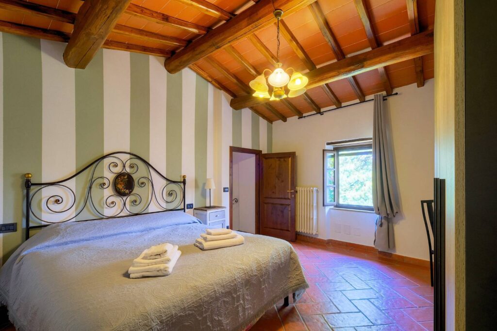 1477-Casale in stile Toscano con parco piscina e dependance in zona panoramica-Reggello-16 Agenzia Immobiliare ASIP
