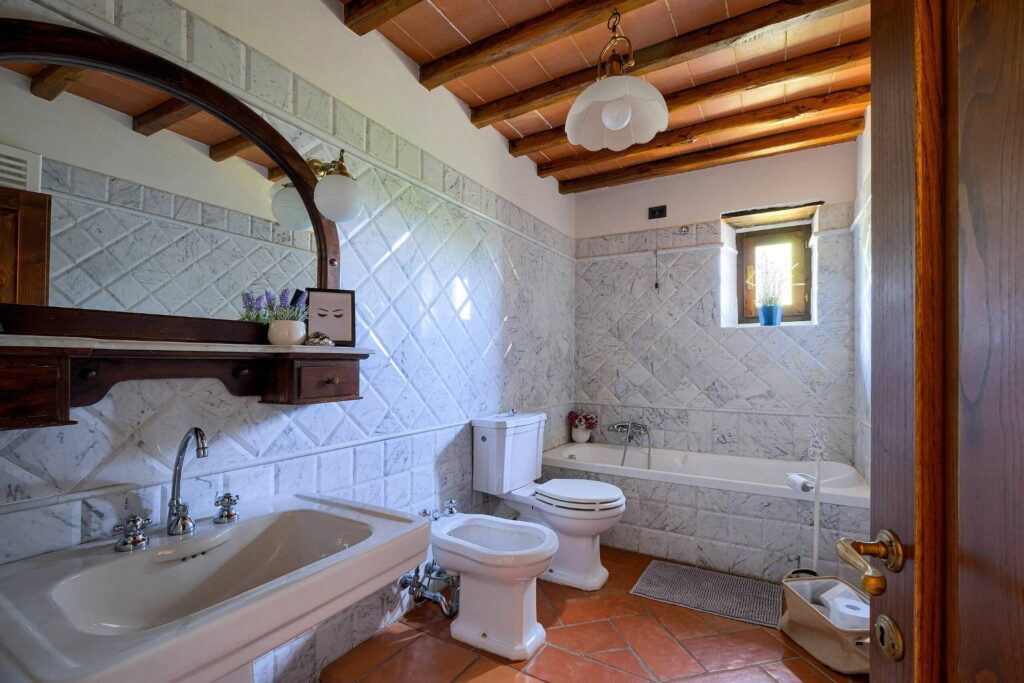 1477-Casale in stile Toscano con parco piscina e dependance in zona panoramica-Reggello-20 Agenzia Immobiliare ASIP