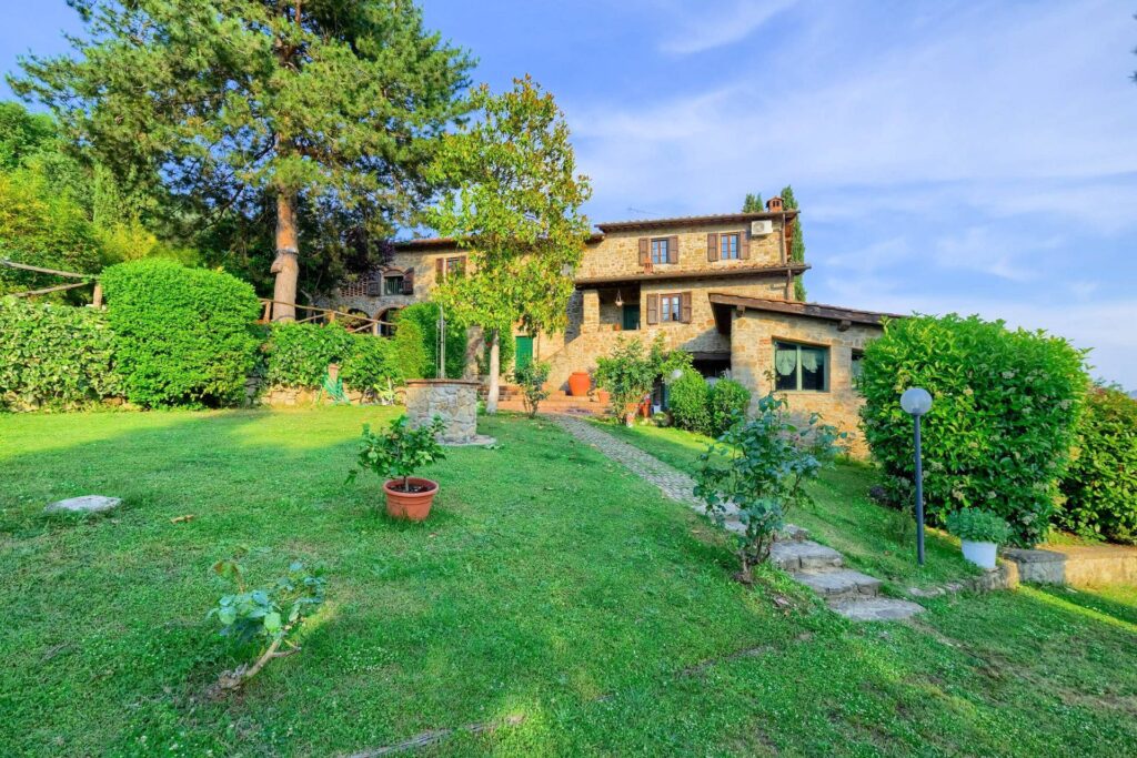 1477-Casale in stile Toscano con parco piscina e dependance in zona panoramica-Reggello-2 Agenzia Immobiliare ASIP