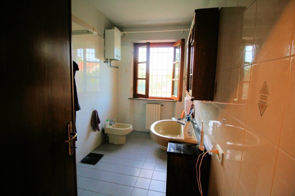 1479-Villetta bifamiliare con due appartamenti e ampio terreno-Altopascio-20 Agenzia Immobiliare ASIP
