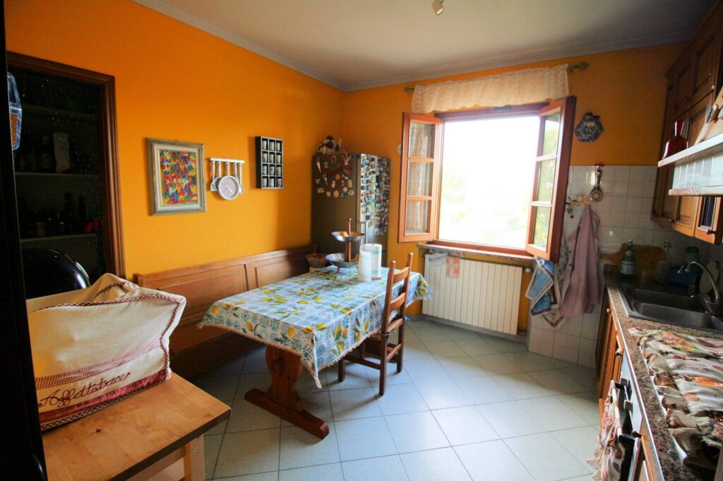 1479-Villetta bifamiliare con due appartamenti e ampio terreno-Altopascio-11 Agenzia Immobiliare ASIP