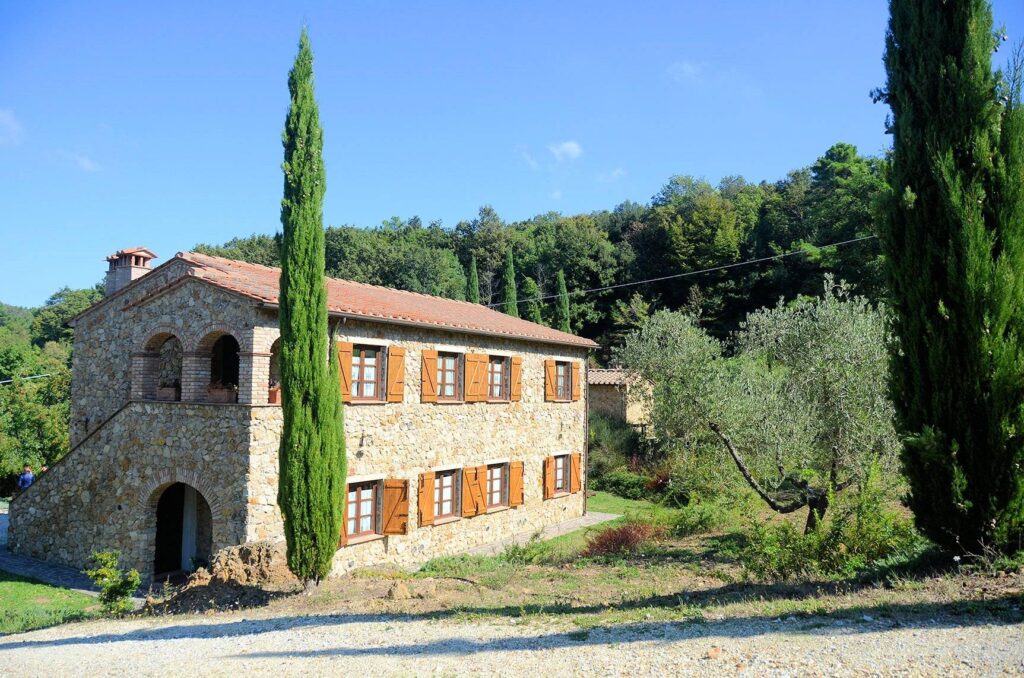 1330-Casale in stile Toscano con parco piscina e dependance in zona panoramica-Chianni-4 Agenzia Immobiliare ASIP