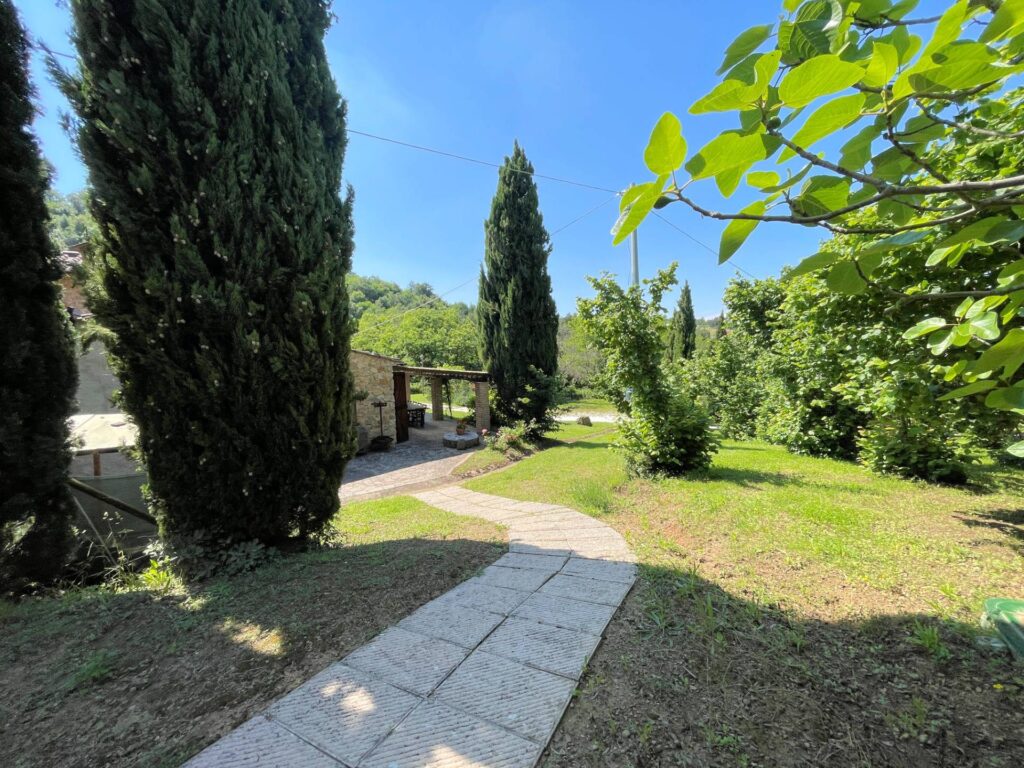 1330-Casale in stile Toscano con parco piscina e dependance in zona panoramica-Chianni-12 Agenzia Immobiliare ASIP