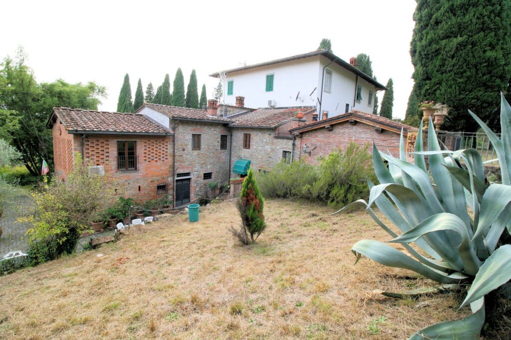 1483-Villa di assoluto pregio con dependance parco e piscina in posizione panoramica-Uzzano-6 Agenzia Immobiliare ASIP
