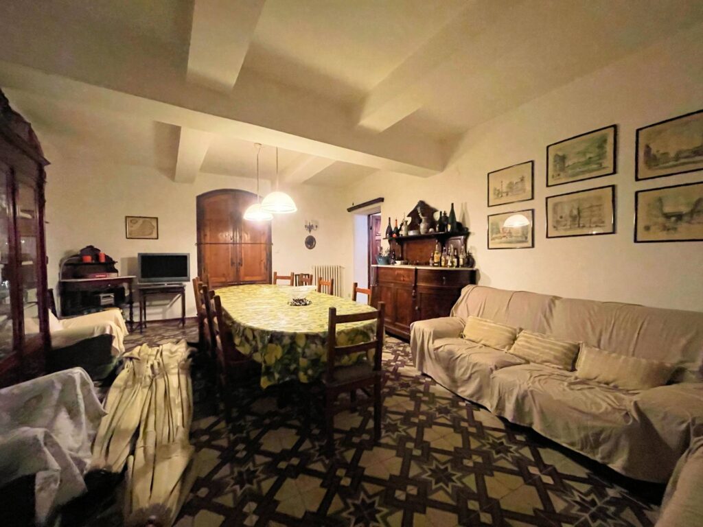 784-Villa di ampia superficie con giardino-Capannoli-14 Agenzia Immobiliare ASIP