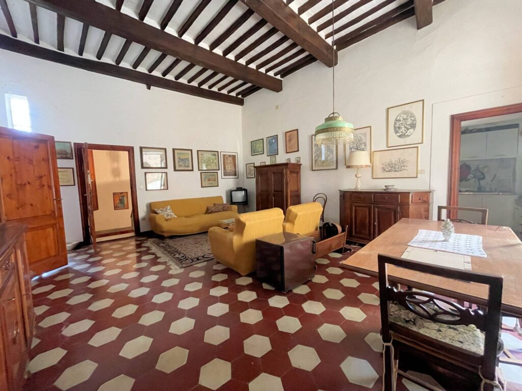 784-Villa di ampia superficie con giardino-Capannoli-3 Agenzia Immobiliare ASIP