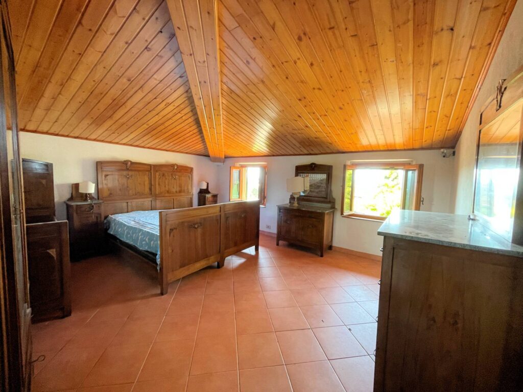 784-Villa di ampia superficie con giardino-Capannoli-15 Agenzia Immobiliare ASIP