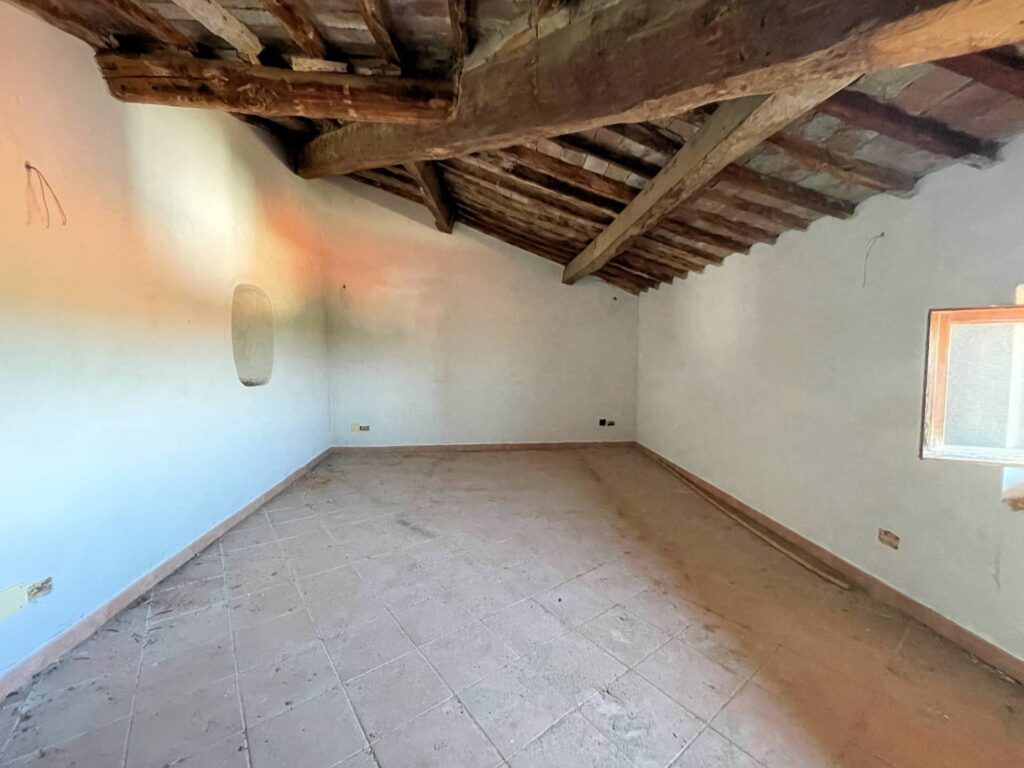 784-Villa di ampia superficie con giardino-Capannoli-17 Agenzia Immobiliare ASIP