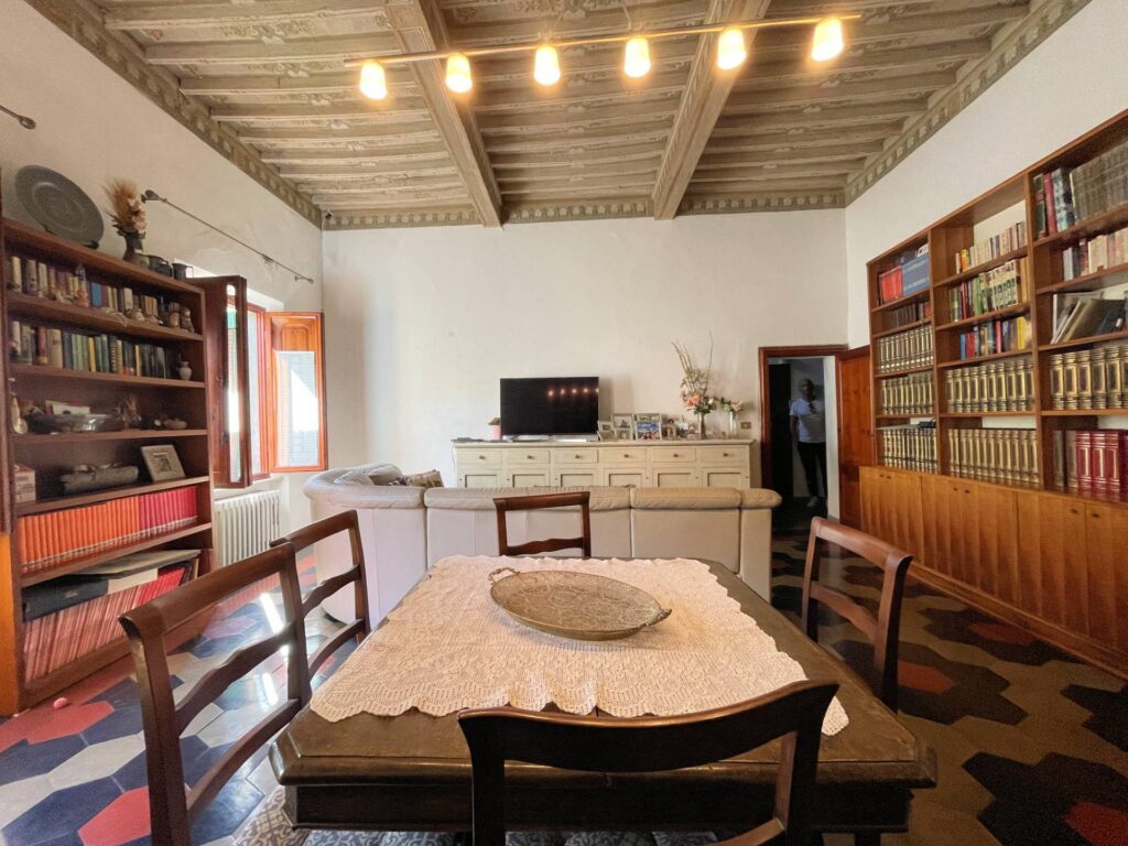 784-Villa di ampia superficie con giardino-Capannoli-13 Agenzia Immobiliare ASIP