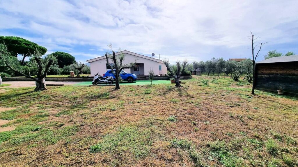 1485-Villa unifamiliare ristrutturata con giardino-Castagneto Carducci-2 Agenzia Immobiliare ASIP
