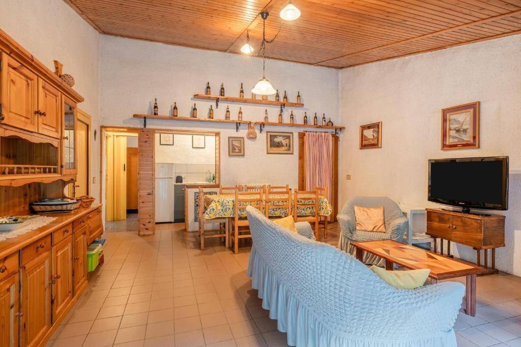 1343-Rustico con ampio terreno e vista panoramica-Pescia-15 Agenzia Immobiliare ASIP