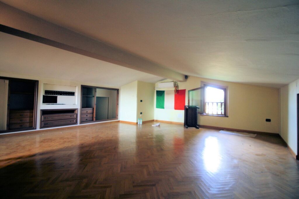 1501-Villetta libera su quattro lati con ampio giardino in zona panoramica-Montespertoli-23 Agenzia Immobiliare ASIP