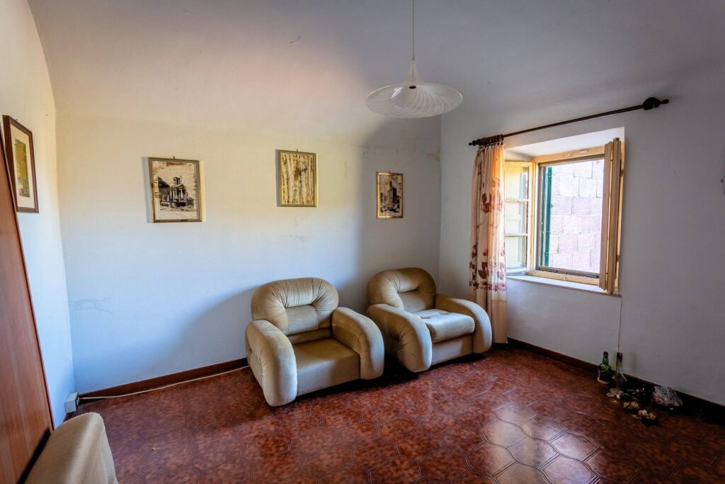 1509-Complesso immobiliare di ampia superficie con terreno-Volterra-23 Agenzia Immobiliare ASIP