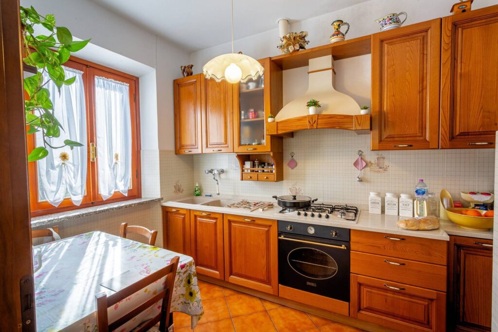 1509-Complesso immobiliare di ampia superficie con terreno-Volterra-12 Agenzia Immobiliare ASIP