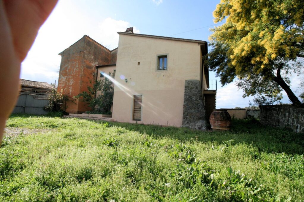 1287-Terratetto ristrutturato libero su tre lati di ampia superficie con terreno e vista panoramica-Lamporecchio-7 Agenzia Immobiliare ASIP