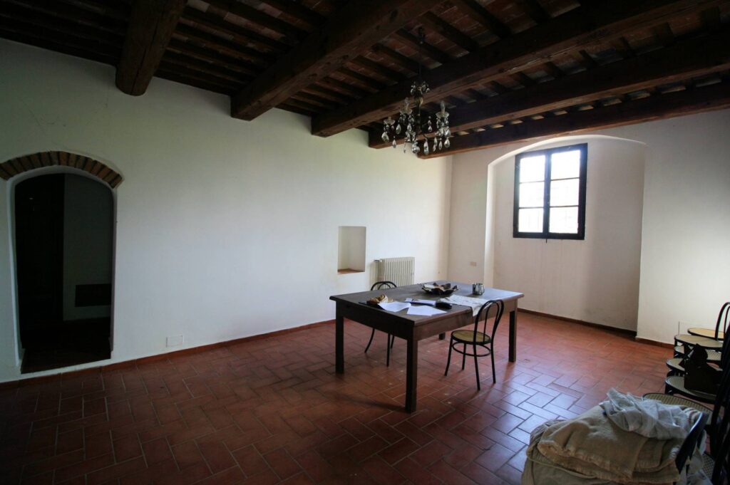 1287-Terratetto ristrutturato libero su tre lati di ampia superficie con terreno e vista panoramica-Lamporecchio-15 Agenzia Immobiliare ASIP
