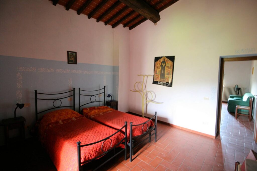 1287-Terratetto ristrutturato libero su tre lati di ampia superficie con terreno e vista panoramica-Lamporecchio-19 Agenzia Immobiliare ASIP