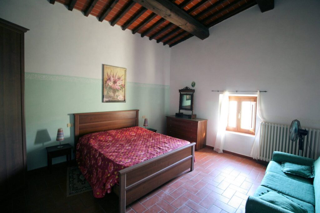 1287-Terratetto ristrutturato libero su tre lati di ampia superficie con terreno e vista panoramica-Lamporecchio-21 Agenzia Immobiliare ASIP