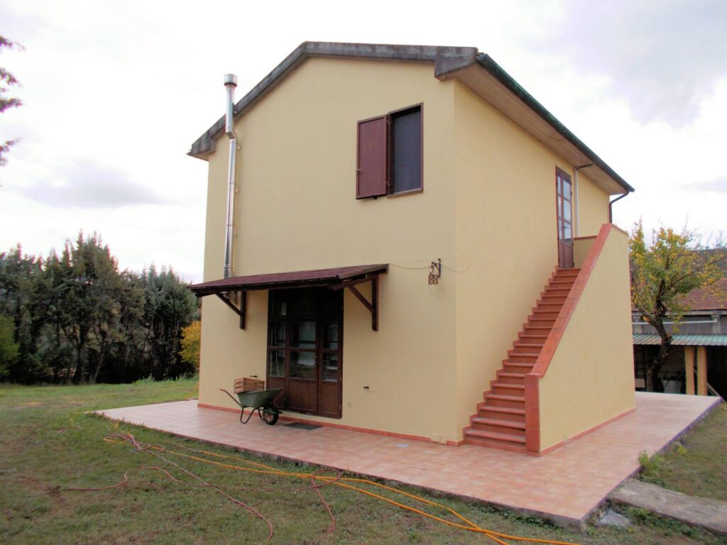 1523-Complesso immobiliare di ampia superficie  con annessi e terreno a venti minuti dal mare-Monteverdi Marittimo-17 Agenzia Immobiliare ASIP