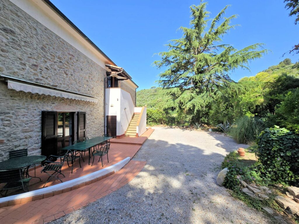 1502-Casa indipendente in stile rustico Toscano con terreno-Campiglia Marittima-6 Agenzia Immobiliare ASIP