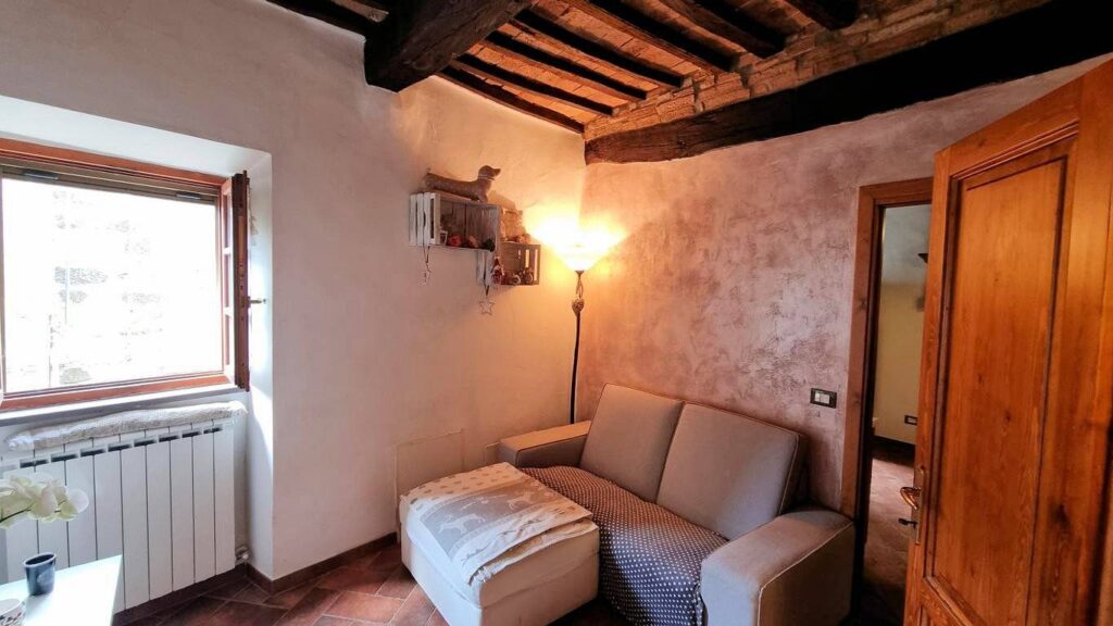 1403-Terratetto indipendente nel centro del paese-Montecatini Val di Cecina-7 Agenzia Immobiliare ASIP
