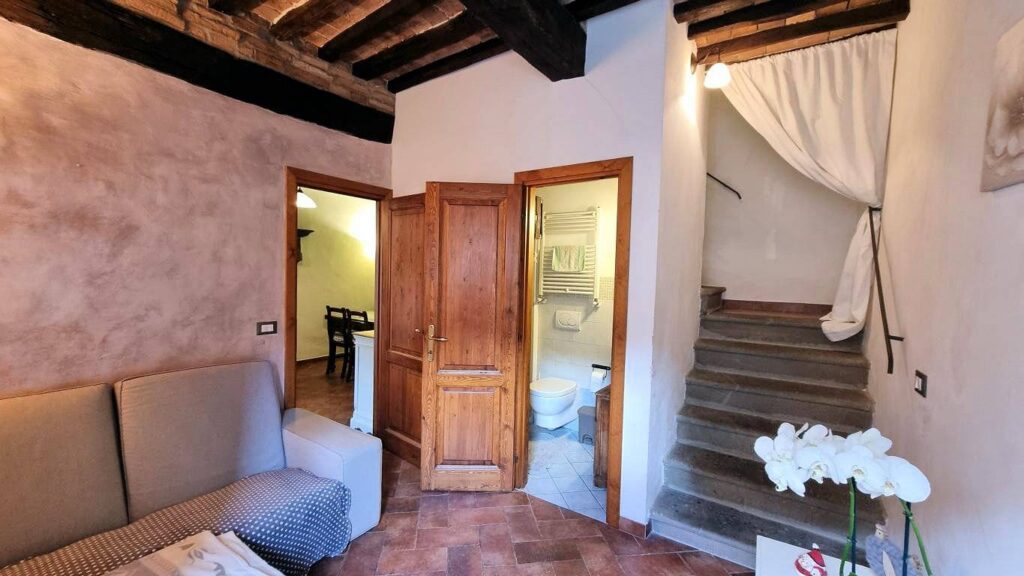 1403-Terratetto indipendente nel centro del paese-Montecatini Val di Cecina-8 Agenzia Immobiliare ASIP