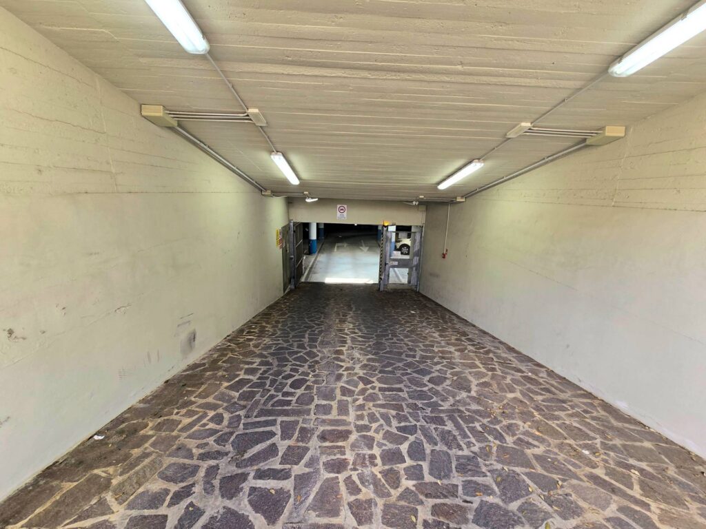 1529-Appartamento al piano alto con ascensore a 150 metri dal mare-Camaiore-16 Agenzia Immobiliare ASIP