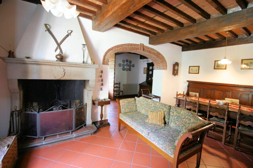 1431-Complesso immobiliare di ampia superficie con parco-Bagni di Lucca-17 Agenzia Immobiliare ASIP