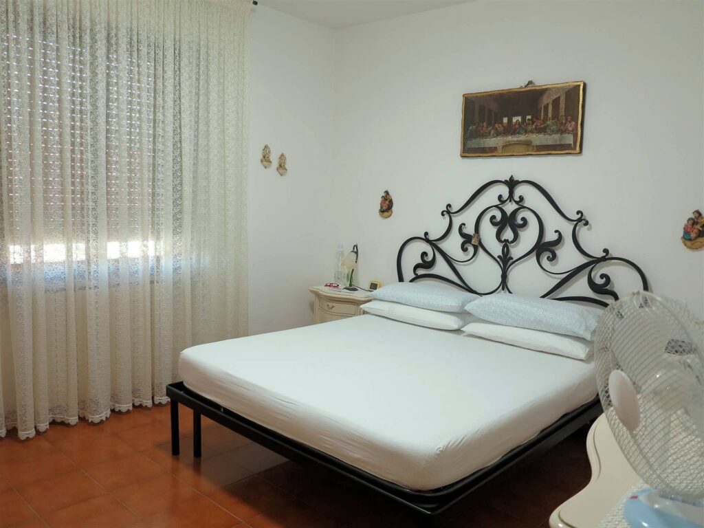 1128-Appartamento in villetta singola al piano primo con giardino garage e taverna al piano terra-Roccastrada-17 Agenzia Immobiliare ASIP
