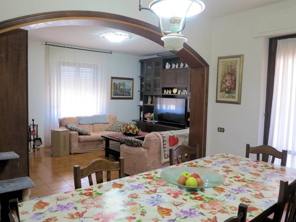 1128-Appartamento in villetta singola al piano primo con giardino garage e taverna al piano terra-Roccastrada-14 Agenzia Immobiliare ASIP