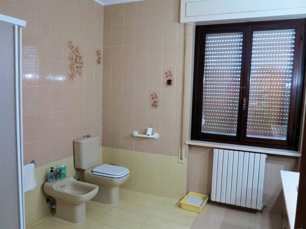 1128-Appartamento in villetta singola al piano primo con giardino garage e taverna al piano terra-Roccastrada-24 Agenzia Immobiliare ASIP