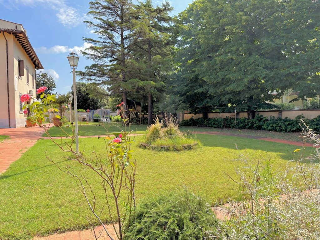 1571-Villa storica di ampia superficie con giardino-Bientina-4 Agenzia Immobiliare ASIP
