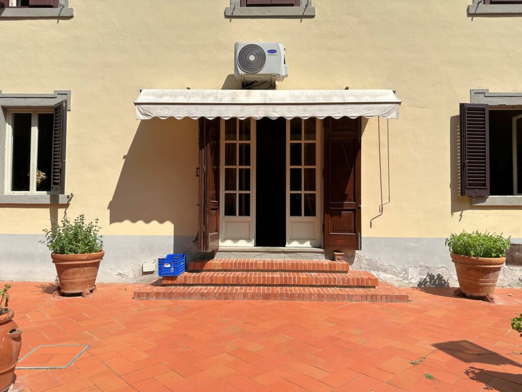 1571-Villa storica di ampia superficie con giardino-Bientina-10 Agenzia Immobiliare ASIP