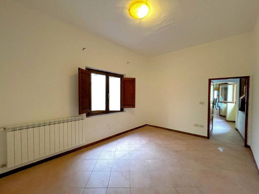 1199-Appartamento al piano primo con ampie terrazze in centro storico-Pescia-14 Agenzia Immobiliare ASIP