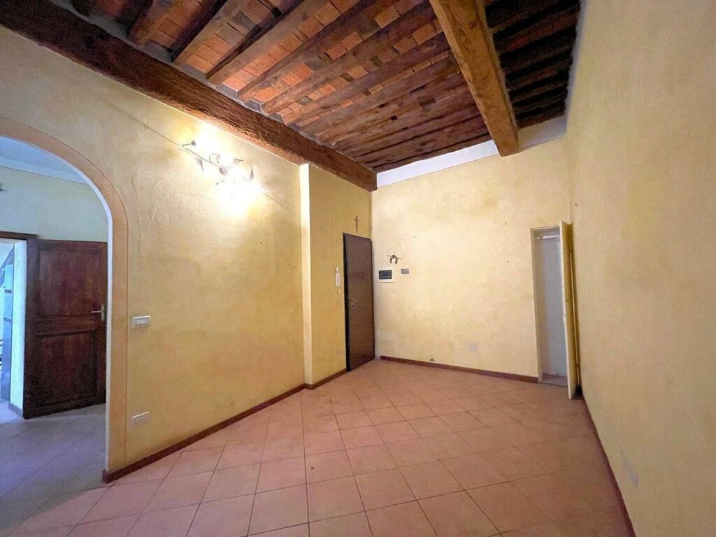 1199-Appartamento al piano primo con ampie terrazze in centro storico-Pescia-15 Agenzia Immobiliare ASIP