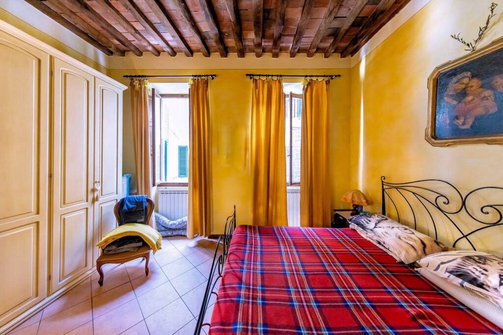 1199-Appartamento al piano primo con ampie terrazze in centro storico-Pescia-7 Agenzia Immobiliare ASIP
