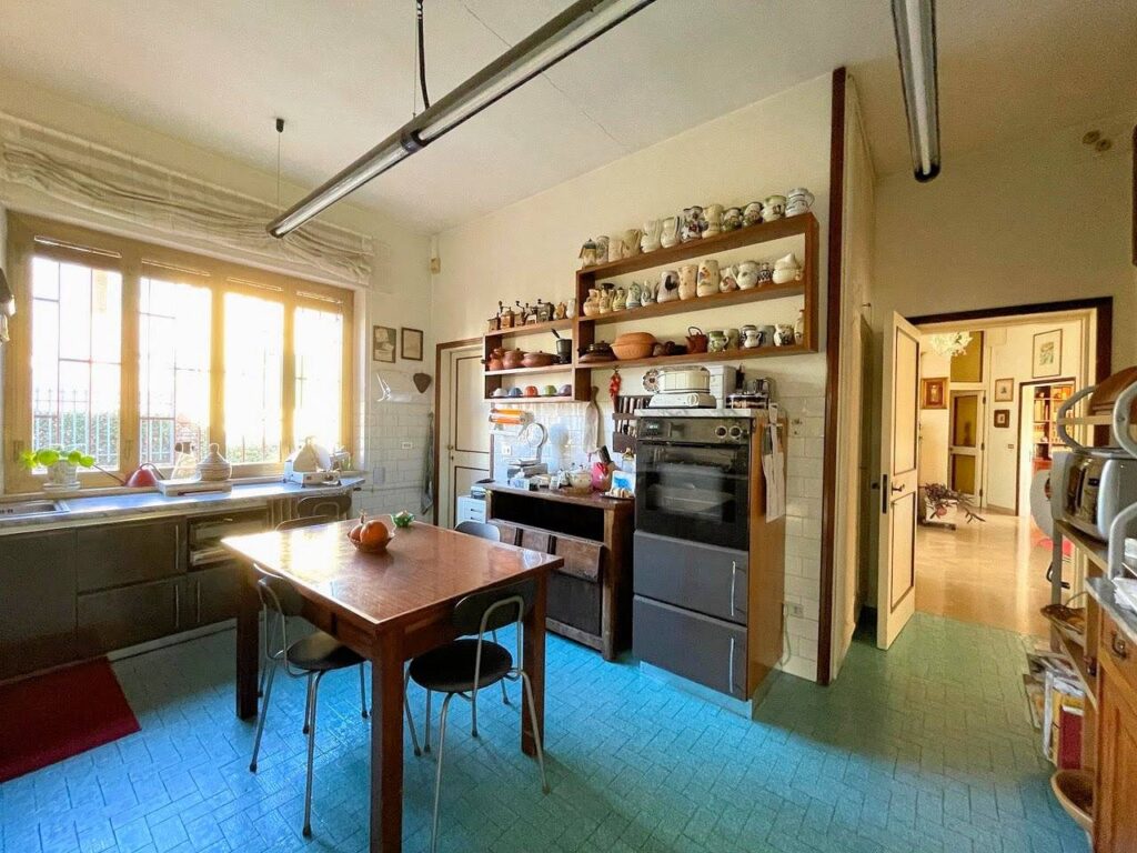 820-Villa unifamiliare di grande metratura con giardino-Uzzano-12 Agenzia Immobiliare ASIP