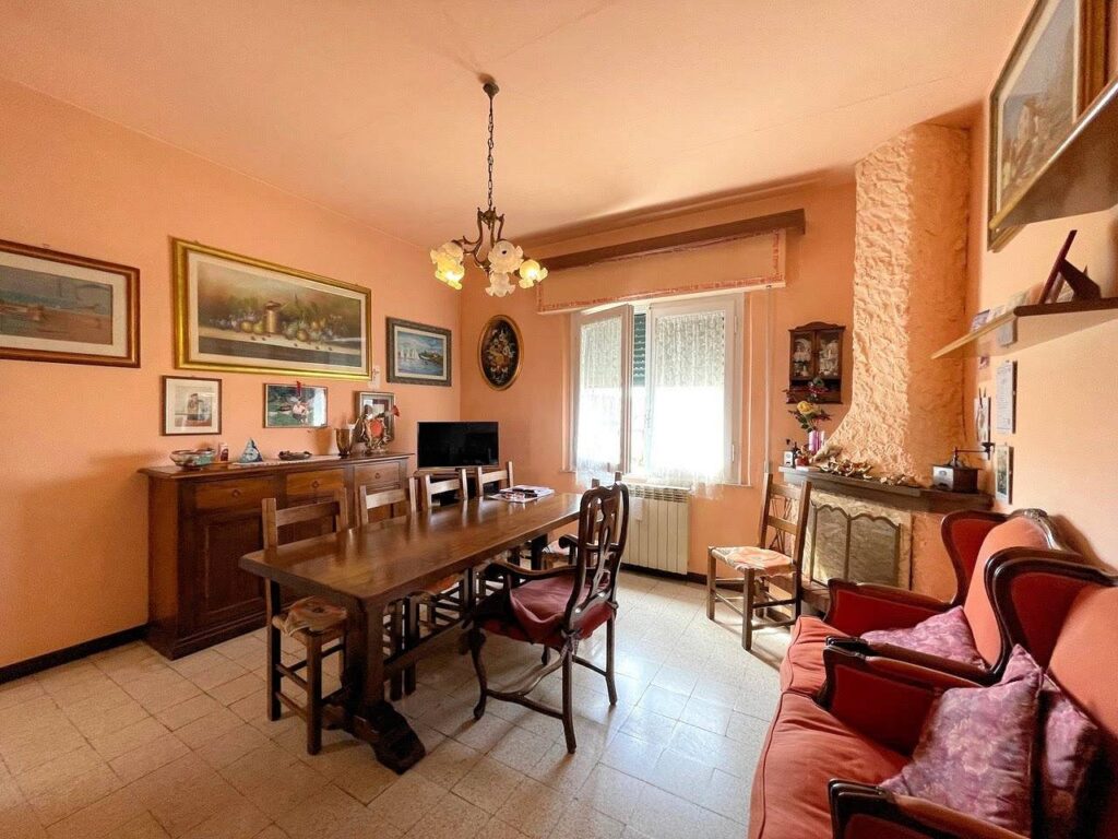 1289-Villetta libera su quattro lati composta da due appartamenti e magazzini al piano terra-Pieve a Nievole-4 Agenzia Immobiliare ASIP