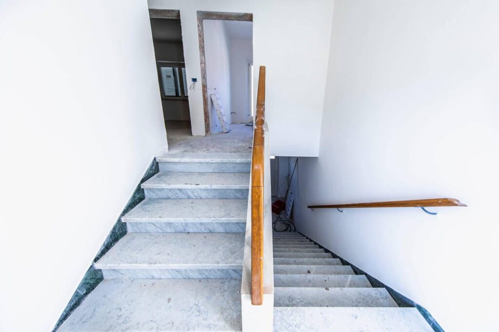 818-Porzione terratetto di villa bifamiliare-Pescia-6 Agenzia Immobiliare ASIP