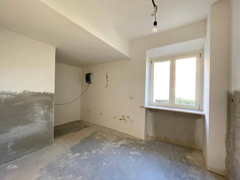818-Porzione terratetto di villa bifamiliare-Pescia-11 Agenzia Immobiliare ASIP