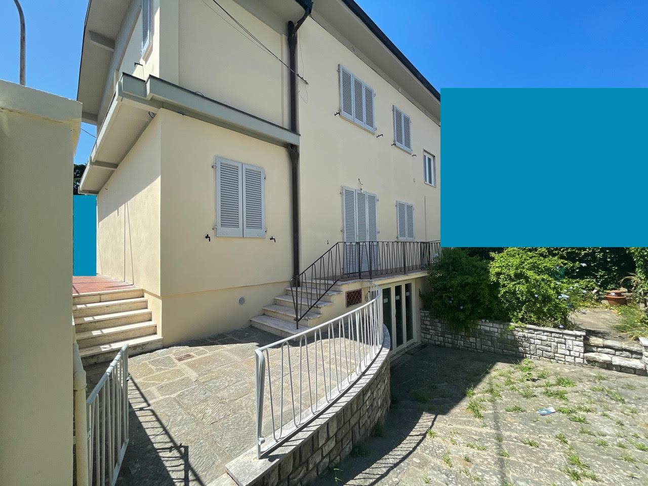 818-Porzione terratetto di villa bifamiliare-Pescia-1 Agenzia Immobiliare ASIP