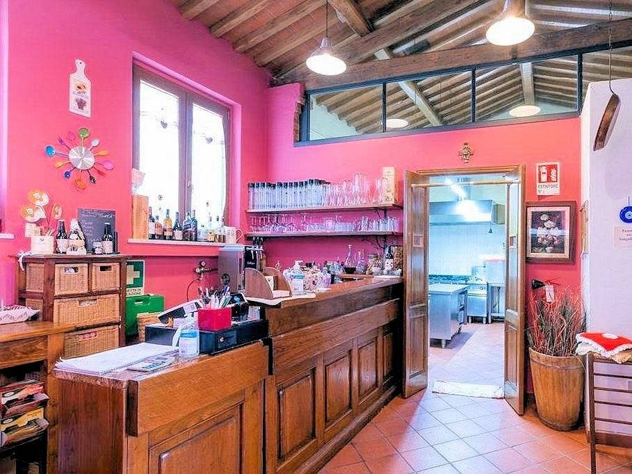 1580-Complesso immobiliare in stile rustico Toscano di ampia superficie con parco e piscina-Montecarlo-9 Agenzia Immobiliare ASIP