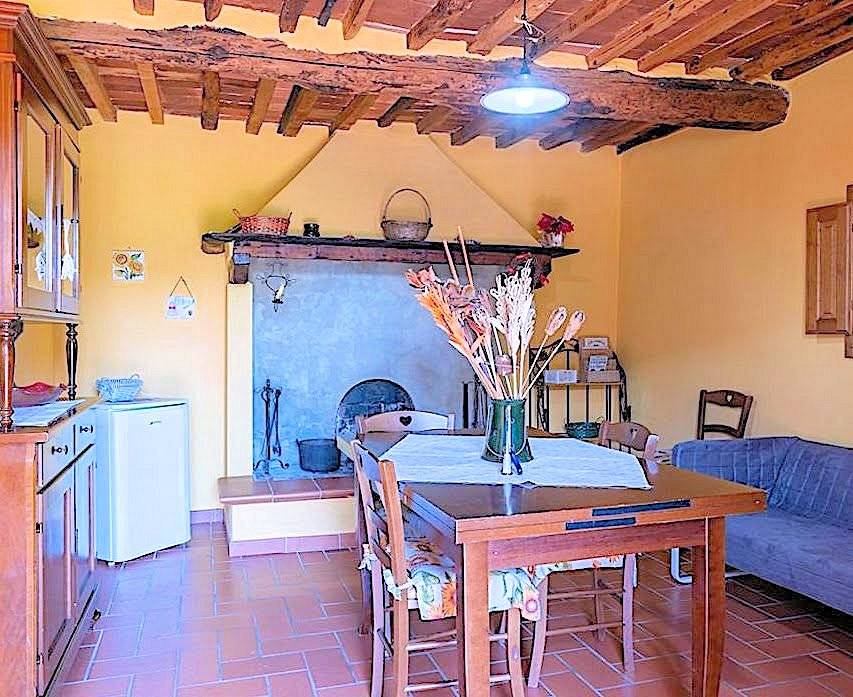 1580-Complesso immobiliare in stile rustico Toscano di ampia superficie con parco e piscina-Montecarlo-12 Agenzia Immobiliare ASIP