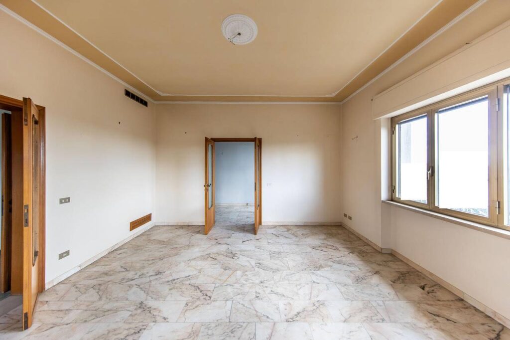 817-Appartamento in villa con giardino privato-Pescia-3 Agenzia Immobiliare ASIP