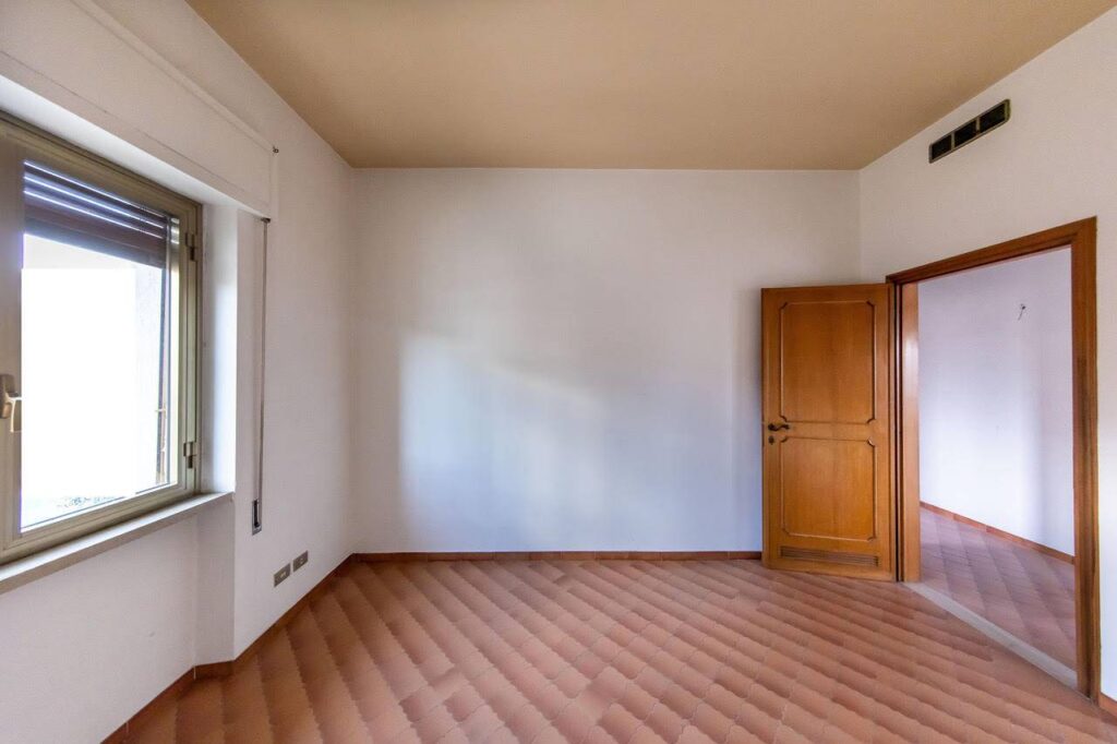 817-Appartamento in villa con giardino privato-Pescia-6 Agenzia Immobiliare ASIP